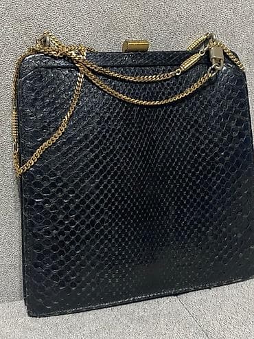 Crna ženska torbica od zmijske kože, elegantnog četvrtastog oblika at lalafo.rs — 3 Crna ženska torbica od zmijske kože, elegantnog četvrtastog oblika — 3