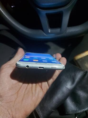 Samsung Galaxy C5 (2017) – bele boje - Ekran 5.2" Super AMOLED, Full na lalafo.rs — 4 Samsung Galaxy C5 (2017) – bele boje - Ekran 5.2" Super AMOLED, Full — 4