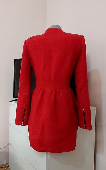 kozna jakna sa: Zara crveni kaput Odlicno stanje Velicina je S Duzina: 82cm Ramena na lalafo.rs — 3 kozna jakna sa: Zara crveni kaput Odlicno stanje Velicina je S Duzina: 82cm Ramena — 3
