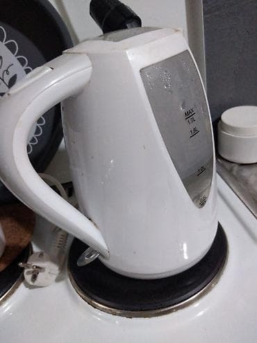 Kuvalo za vodu. U dobrom je stanju. Bela boja na lalafo.rs — 1 Kuvalo za vodu. U dobrom je stanju. Bela boja — 1