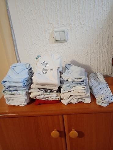Paket od oko 40 komada garderobe za bebe – za dečaka, veličine 56/62 na lalafo.rs — 1 Paket od oko 40 komada garderobe za bebe – za dečaka, veličine 56/62 — 1