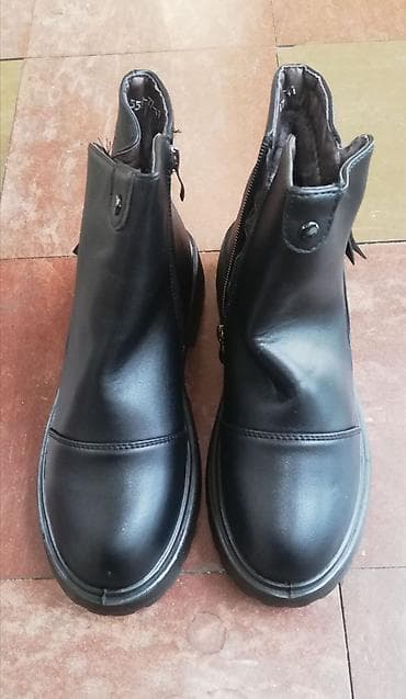 Čizme ženske br. 41 – NOVO! - Model: kratke zimske čizme, crne boje - na lalafo.rs — 7 Čizme ženske br. 41 – NOVO! - Model: kratke zimske čizme, crne boje - — 7