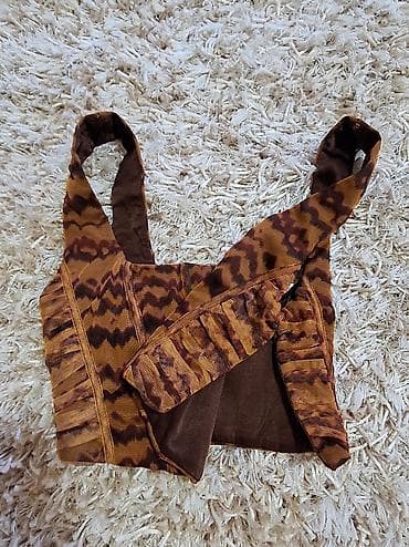 Nov Zara crop top bez etikete. - Model: kroj inspirisan korsetom, sa na lalafo.rs — 4 Nov Zara crop top bez etikete. - Model: kroj inspirisan korsetom, sa — 4