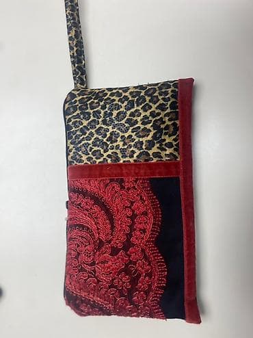 Elegantna ručna pismo-tašna. - Materijal: satenska osnova presvučena na lalafo.rs — 5 Elegantna ručna pismo-tašna. - Materijal: satenska osnova presvučena — 5