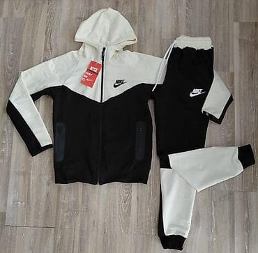 Dečiji model trenerke 14 3300 din na lalafo.rs — 10 Dečiji model trenerke 14 3300 din — 10