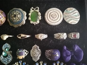 Novi ženski prsteni -svi zajedno-gomila novi različiti - ima po neki i na lalafo.rs — 5 Novi ženski prsteni -svi zajedno-gomila novi različiti - ima po neki i — 5