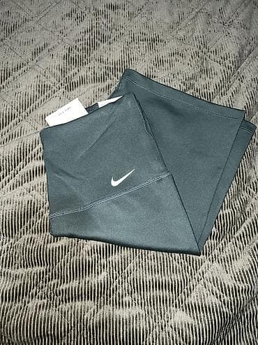 pantalone butiku ali: NIKE Dri-FIT One biciklističke vel. S, M NOVO
DV na lalafo.rs — 6 pantalone butiku ali: NIKE Dri-FIT One biciklističke vel. S, M NOVO
DV — 6