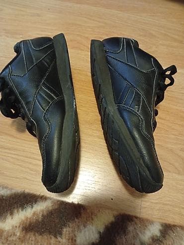 Reebok klasične kožne patike – crne - Model sa pertlama, diskretan na lalafo.rs — 7 Reebok klasične kožne patike – crne - Model sa pertlama, diskretan — 7