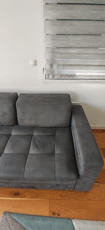 Table legs: Trosed na razvlacenje sa fiokom. Kupljen u Matisu pre 5 godina, veoma at lalafo.rs — 6 Table legs: Trosed na razvlacenje sa fiokom. Kupljen u Matisu pre 5 godina, veoma — 6