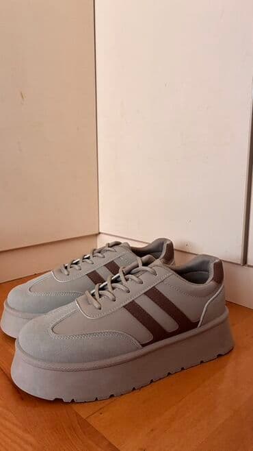 39, bоја - Siva na lalafo.rs 39, bоја - Siva