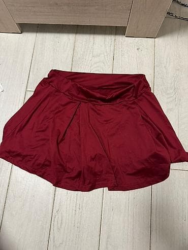 Bordo sportska suknja/šorts (skort) - Boja: tamno bordo - Kroj: blago na lalafo.rs — 1 Bordo sportska suknja/šorts (skort) - Boja: tamno bordo - Kroj: blago — 1