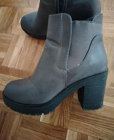 Ženske čizme na štiklu – sivo/crne - Model: gležnjače sa blok štiklom na lalafo.rs — 2 Ženske čizme na štiklu – sivo/crne - Model: gležnjače sa blok štiklom — 2