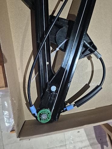 dve suknje po: Prednji levi podizac prozora VW Passat B5 VW Passat B5,5 Skoda Superb na lalafo.rs — 3 dve suknje po: Prednji levi podizac prozora VW Passat B5 VW Passat B5,5 Skoda Superb — 3