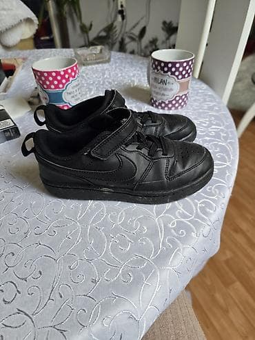 za svaki dan: Dečije patike Nike, crne boje - Model: niske patike sa čičak trakom na lalafo.rs — 4 za svaki dan: Dečije patike Nike, crne boje - Model: niske patike sa čičak trakom — 4