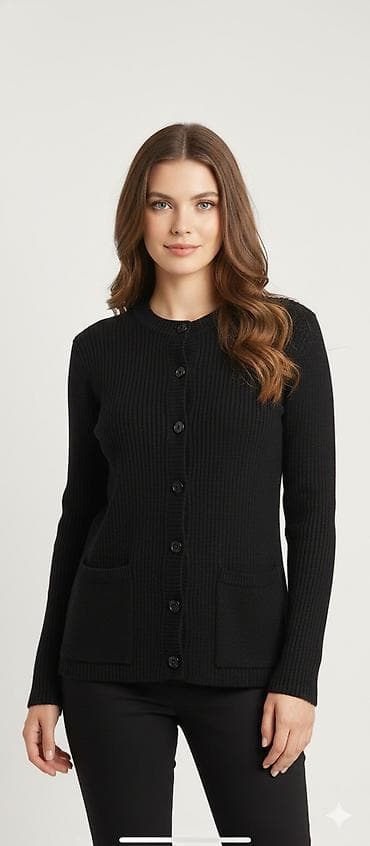 Ženski crni kardigan na kopčanje - Klasičan dizajn sa okruglim na lalafo.rs Ženski crni kardigan na kopčanje - Klasičan dizajn sa okruglim