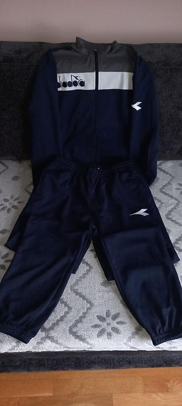 Original diadora trenerka u izuzetnom stanju,velicine 162 na lalafo.rs — 2 Original diadora trenerka u izuzetnom stanju,velicine 162 — 2