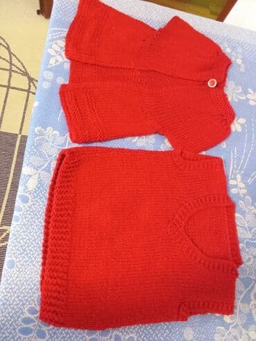 Komplet: Prsluk, 104-110 na lalafo.rs Komplet: Prsluk, 104-110