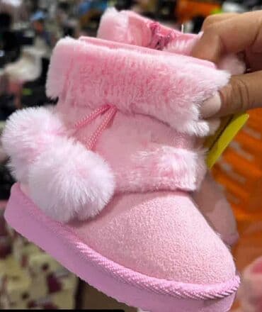 Roze zimske čizmice za devojcice - Materijal: meka tekstilna površina na lalafo.rs Roze zimske čizmice za devojcice - Materijal: meka tekstilna površina