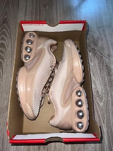 NIKE Patike Air Max Dn Isa br 39 cm 25 NOVO
HQ3837 201 na lalafo.rs — 6 NIKE Patike Air Max Dn Isa br 39 cm 25 NOVO
HQ3837 201 — 6