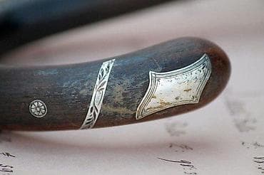 cepaci za drva: Vintage štap sa srebrnim ukrasima/ ornamentima. Veoma dobro očuvan na lalafo.rs — 2 cepaci za drva: Vintage štap sa srebrnim ukrasima/ ornamentima. Veoma dobro očuvan — 2