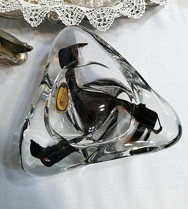 kom sa etiketom: 1,75kg! 50s Lux Glass Faconne Main Art Pepeljara Austria. Mid-Century at lalafo.rs — 3 kom sa etiketom: 1,75kg! 50s Lux Glass Faconne Main Art Pepeljara Austria. Mid-Century — 3