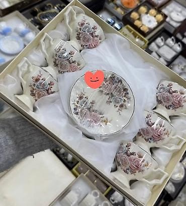 Set porculanskih šoljica za kafu/čaj sa tanjirićima – poklon pakovanje na lalafo.rs Set porculanskih šoljica za kafu/čaj sa tanjirićima – poklon pakovanje