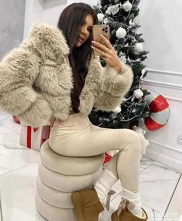 Kratke bundice sa kapuljacom. 🥰🥰🥰 Boje: crna, krem, kamel i plava na lalafo.rs — 3 Kratke bundice sa kapuljacom. 🥰🥰🥰 Boje: crna, krem, kamel i plava — 3