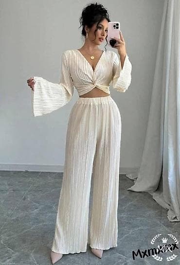 03. L. Plisirani kompleti 2.600 dinara na lalafo.rs 03. L. Plisirani kompleti 2.600 dinara