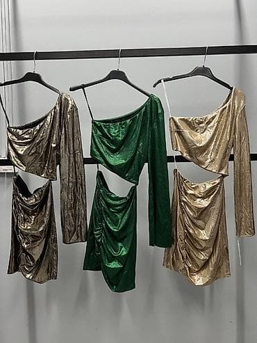 💫Asimetrična mini haljina sa sjajnim metalik efektom
2600 din na lalafo.rs — 4 💫Asimetrična mini haljina sa sjajnim metalik efektom
2600 din — 4