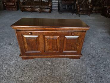 Dressers: Drvena komoda/ormarić za dnevnu sobu ili hodnik - Materijal: puno at lalafo.rs — 10 Dressers: Drvena komoda/ormarić za dnevnu sobu ili hodnik - Materijal: puno — 10