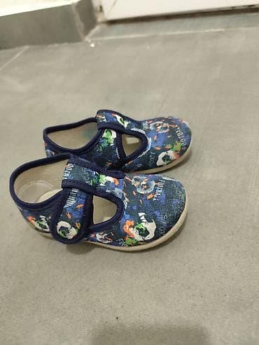 Cipele kao nove 24 1200 dinara čizme 23 1200 dinara patofne slabo na lalafo.rs — 6 Cipele kao nove 24 1200 dinara čizme 23 1200 dinara patofne slabo — 6