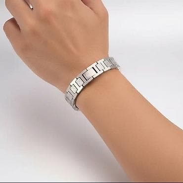 Narukvica Lacoste hirurški čelik
Cena:2200din at lalafo.rs — 8 Narukvica Lacoste hirurški čelik
Cena:2200din — 8