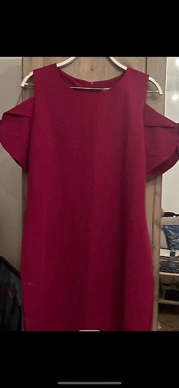 kom sa etiketom: Elegantna ženska haljina – Cameleon, veličina XL - Model: ravna/shift at lalafo.rs — 1 kom sa etiketom: Elegantna ženska haljina – Cameleon, veličina XL - Model: ravna/shift — 1