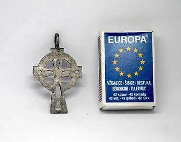 Keltski Krst Veliki 5,4 cm!. Keltski krst (takođe poznat kao Visoki na lalafo.rs — 1 Keltski Krst Veliki 5,4 cm!. Keltski krst (takođe poznat kao Visoki — 1