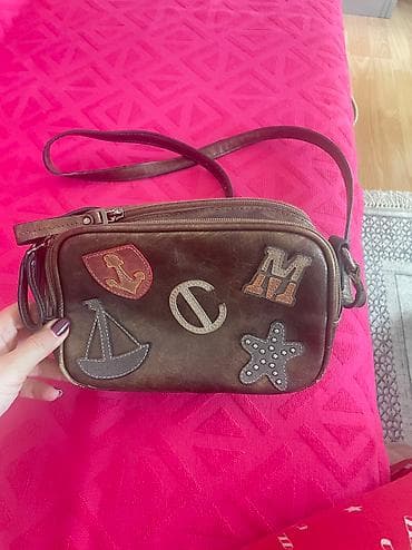 Ocuvana manja torbica na jedno rame
Dimenzije 23cm -16cm at lalafo.rs — 1 Ocuvana manja torbica na jedno rame
Dimenzije 23cm -16cm — 1