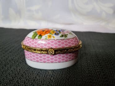 Ironing Boards: Jewelry box, color - Multicolored, New at lalafo.rs — 9 Ironing Boards: Jewelry box, color - Multicolored, New — 9