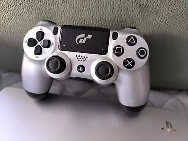 Prodajem Sony PS4 1TB slim konzolu - Gran Turismo Special edition na lalafo.rs — 3 Prodajem Sony PS4 1TB slim konzolu - Gran Turismo Special edition — 3