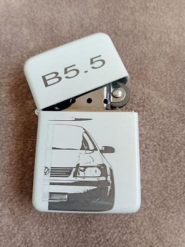 Personalizovani benzinski upaljači sa gravurom i štampom - Metalni at lalafo.rs — 5 Personalizovani benzinski upaljači sa gravurom i štampom - Metalni — 5