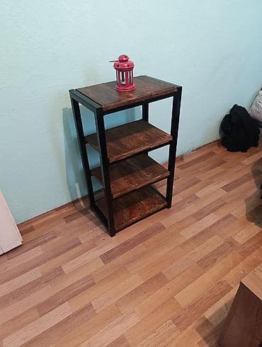 Industrijski stočić/polica sa 4 nivoa - Konstrukcija: masivan metalni na lalafo.rs Industrijski stočić/polica sa 4 nivoa - Konstrukcija: masivan metalni