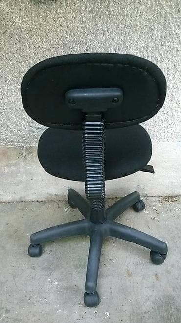 Daktilo stolica crna ispravno podizanje i mebl, ocuvana na lalafo.rs — 3 Daktilo stolica crna ispravno podizanje i mebl, ocuvana — 3