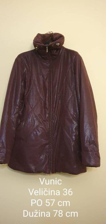 Vunic - bordo jakna koja se blago presijava. Poluobim 57cm, dužina na lalafo.rs Vunic - bordo jakna koja se blago presijava. Poluobim 57cm, dužina