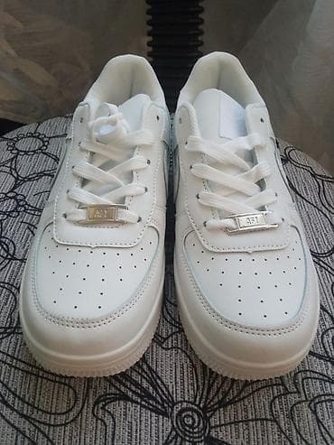 Sneakers: Nove Nike patike vel.35, unutrasnje gaziste 22,5cm.Cena 3000 dinara at lalafo.rs — 3 Sneakers: Nove Nike patike vel.35, unutrasnje gaziste 22,5cm.Cena 3000 dinara — 3