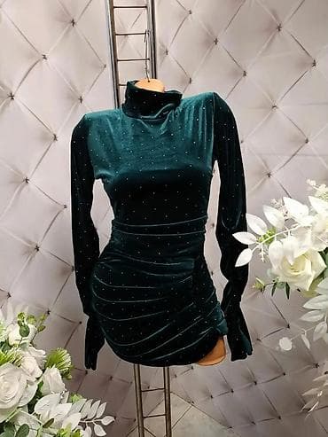dve suknje po: Elegantna kratka haljina od mekog somota sa diskretnim svetlucavim at lalafo.rs — 2 dve suknje po: Elegantna kratka haljina od mekog somota sa diskretnim svetlucavim — 2