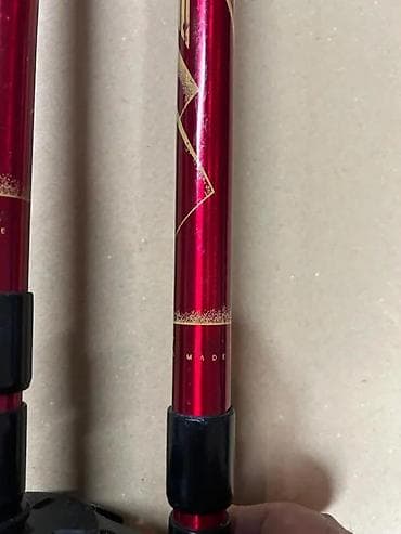 Aluminijumske skijaške štapovi – par - Materijal: lagani aluminijum - na lalafo.rs Aluminijumske skijaške štapovi – par - Materijal: lagani aluminijum -