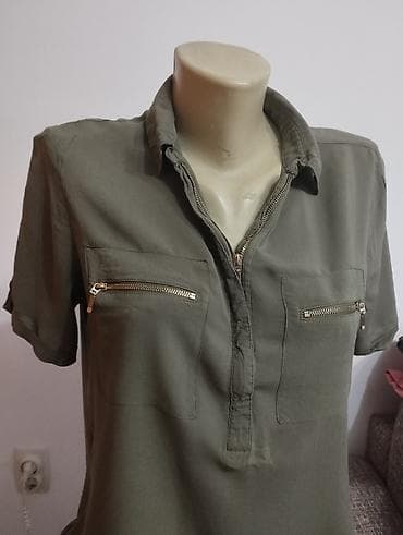 Maslinasto zelena bluza kratkih rukava,ima detalje sa cibzarima na lalafo.rs — 1 Maslinasto zelena bluza kratkih rukava,ima detalje sa cibzarima — 1