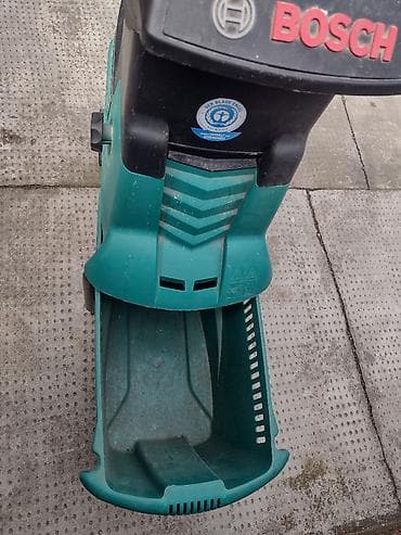 Pneumatski alati i kompresori: Sečka za grane BOSCH donešena iz Nemačke model BOSCH AXT 25 D Sistem na lalafo.rs — 7 Pneumatski alati i kompresori: Sečka za grane BOSCH donešena iz Nemačke model BOSCH AXT 25 D Sistem — 7