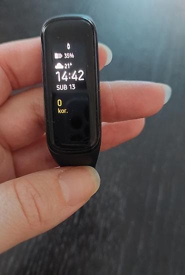 Samsung Galaxy Fit2 – fitnes narukvica - OLED ekran u boji sa at lalafo.rs — 2 Samsung Galaxy Fit2 – fitnes narukvica - OLED ekran u boji sa — 2