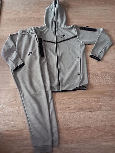 Nike komplet trenerka broj 14,jako kvalitetna, oÄuvana bez ikakvih na lalafo.rs Nike komplet trenerka broj 14,jako kvalitetna, oÄuvana bez ikakvih