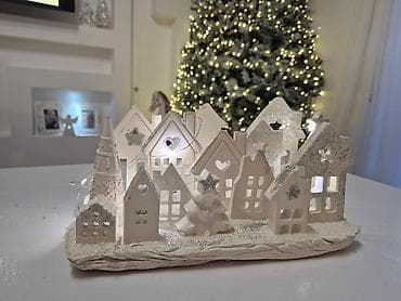 Novogodišnja dekoracija – svetleće zimsko selo - Elegantno belo na lalafo.rs — 2 Novogodišnja dekoracija – svetleće zimsko selo - Elegantno belo — 2