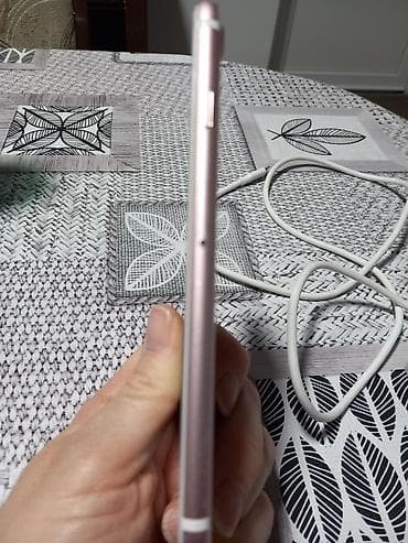 Mobile Phones & Accessories: Apple iPhone 6, roze-zlatna boja (Rose Gold). Model A1778. - Ekran at lalafo.rs — 4 Mobile Phones & Accessories: Apple iPhone 6, roze-zlatna boja (Rose Gold). Model A1778. - Ekran — 4